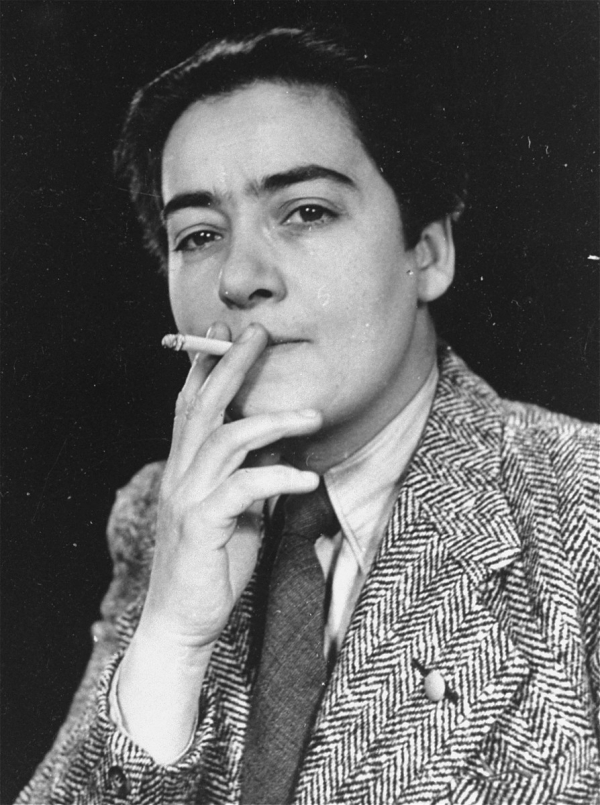 Frieda Belinfante, circa 1943, in disguise to hide from informers in Amsterdam. Photograph Number 21536. United States Holocaust Memorial Museum, Courtesy of Toni Boumans.