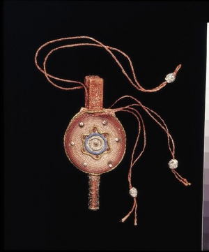 Purse, embroidered by Martha Edlin (1660-1725).