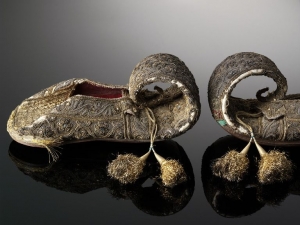 Pair of shoes from Lucknow, acquired in 1855.