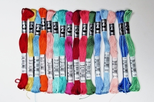 Skeins of DMC coton &agrave; broder.