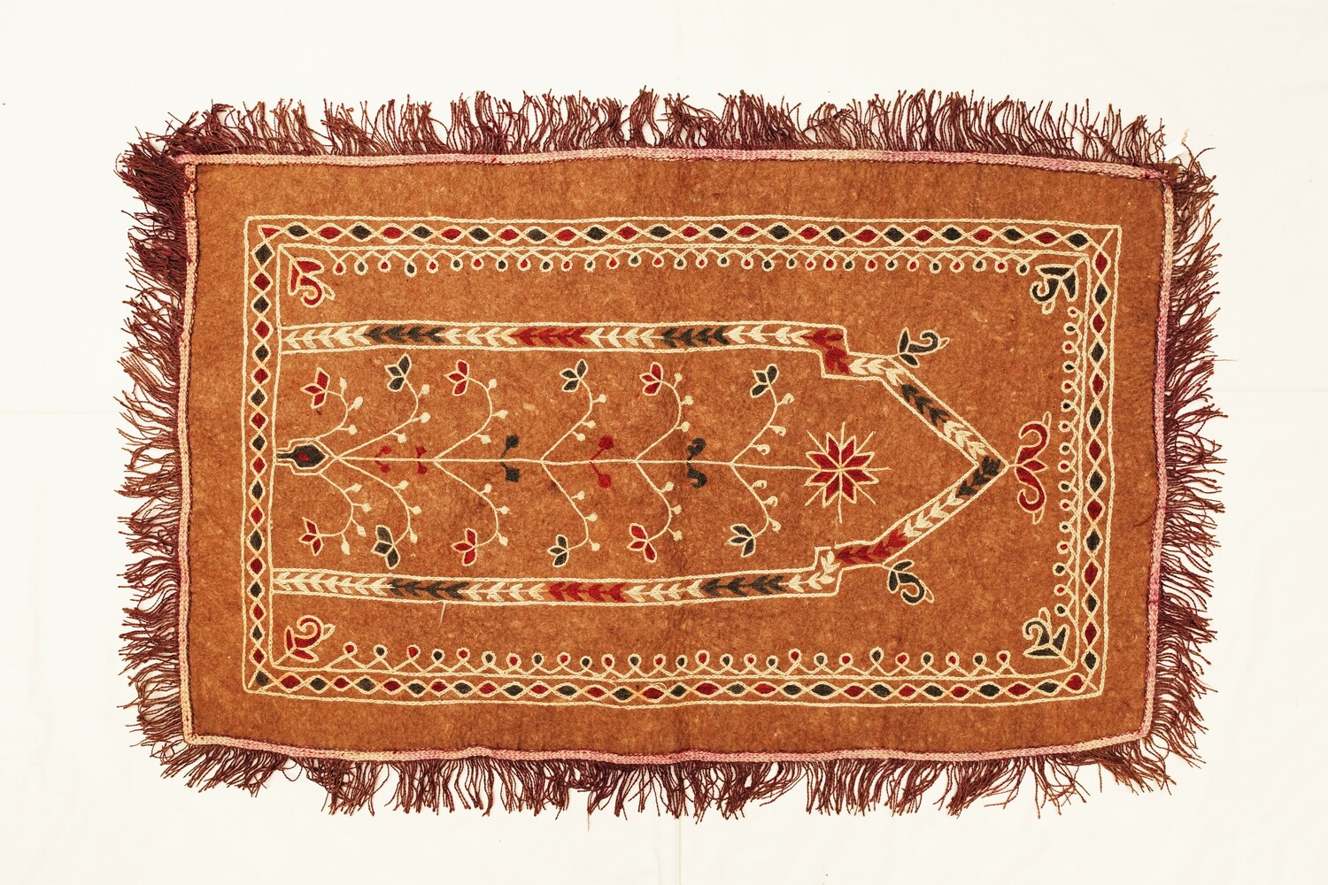 Fig. 1. Prayer mat from Nuristan, Afghanistan, 1960s (TRC 2022.1936). Aujame Family donation.