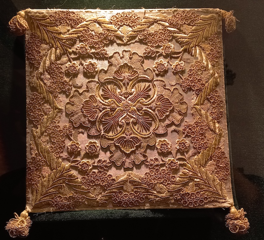 Gold and silver embroidered cloth, early 18th century. From the museum of the Basilica di Santa Maria Maggiore, Rome.