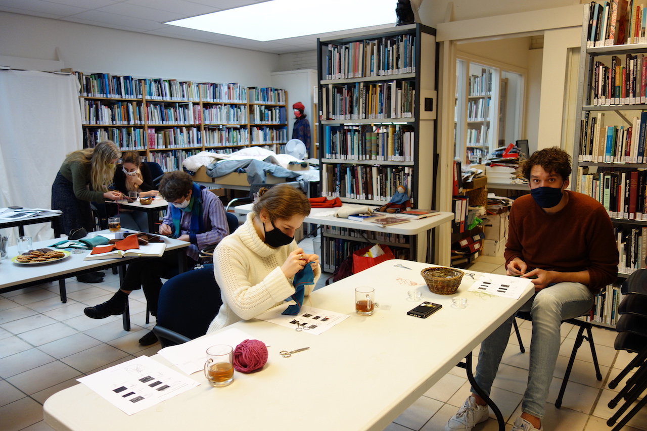 Photograph of the TRC workshop on pre-industrial sewing techniques, 9 December 2020.