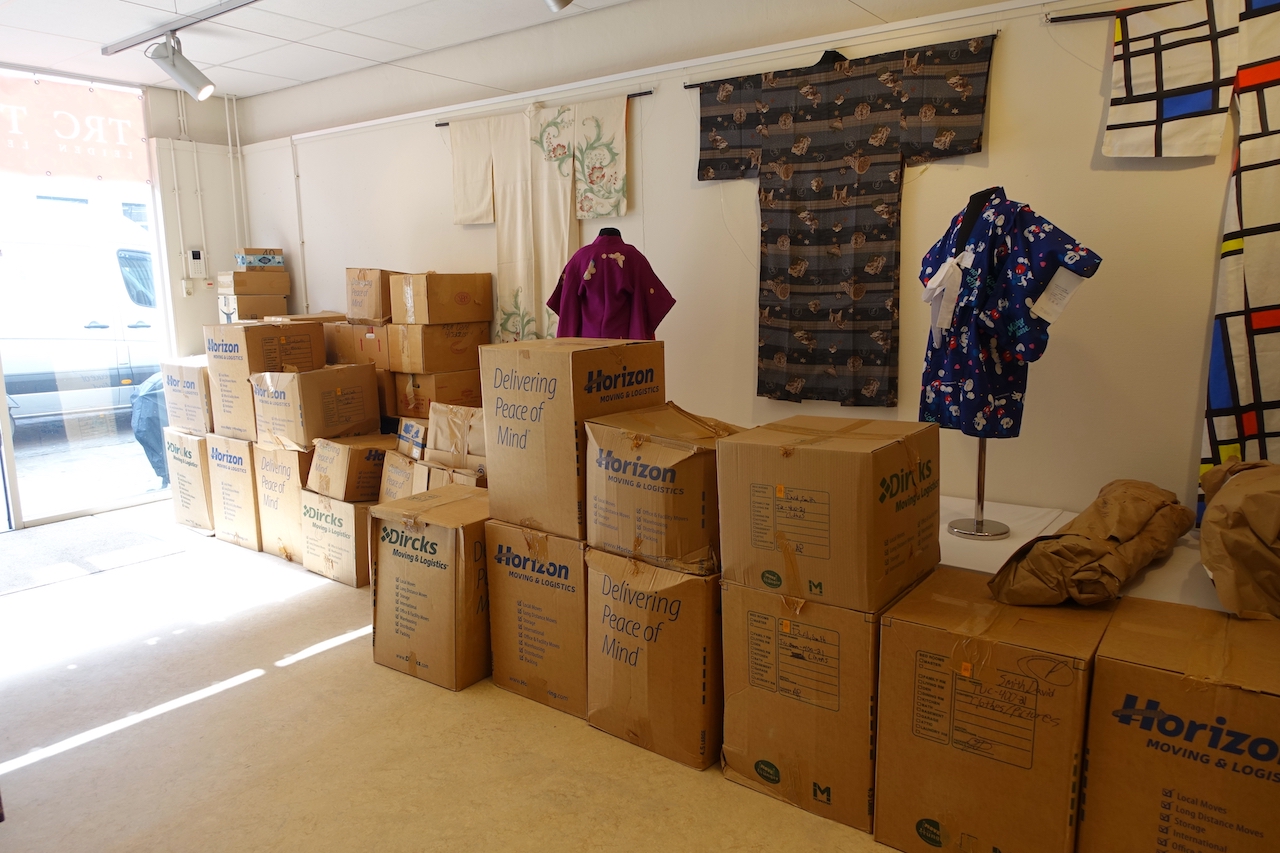 A bit overwhelming perhaps. Arrival of transport from Arizona, Tuesday 29th March 2022. Photograph by AJ Salter.