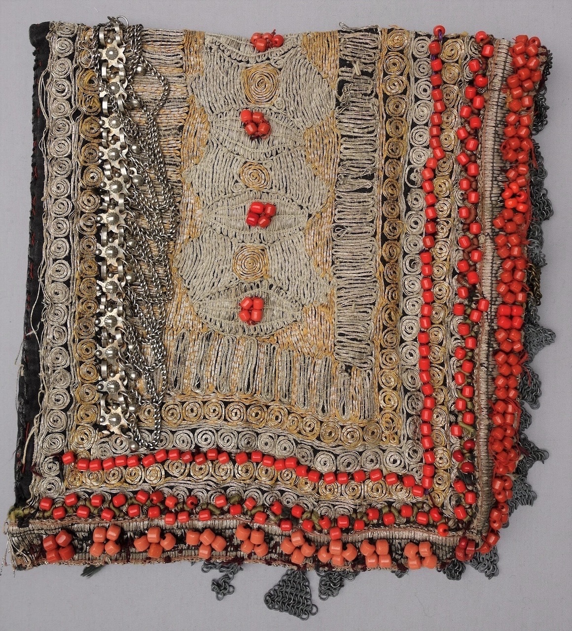 A late-20th century embroidered head covering from Sana'a, Yemen (TRC 1997.0203).
