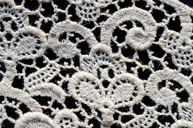 Zoomed-in photograph of sample TRC 2007.0595.