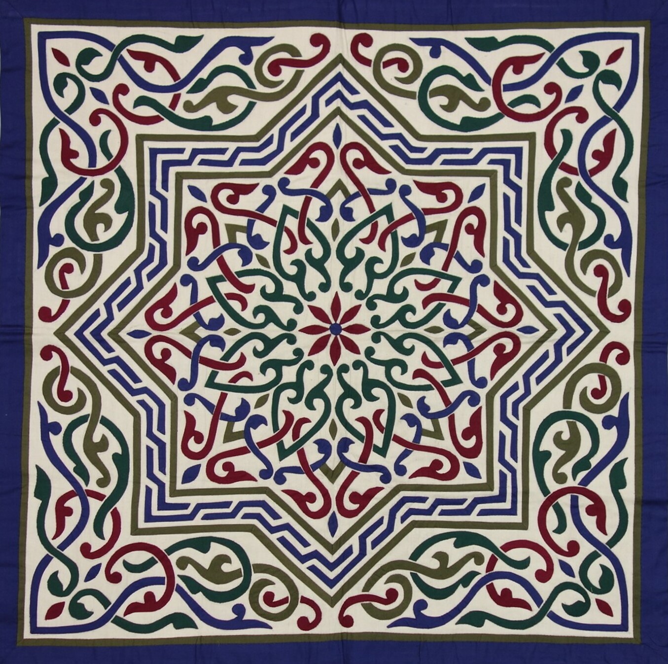 Khayamiya appliqué paneel uit de Straat van de Tentmakers, Cairo, Egypt, 2012 (TRC.2013.0314).